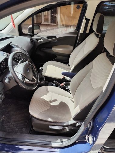 FORD TOURNEO COURIER