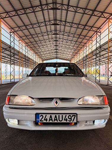 RENAULT 19