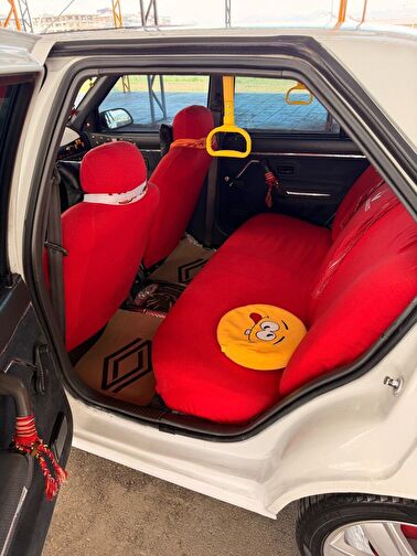 RENAULT 19
