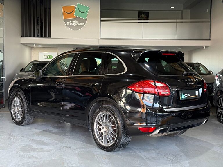 PORSCHE CAYENNE