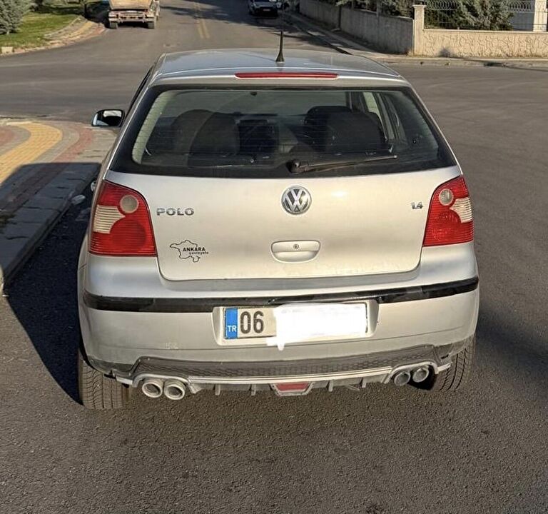 VOLKSWAGEN POLO
