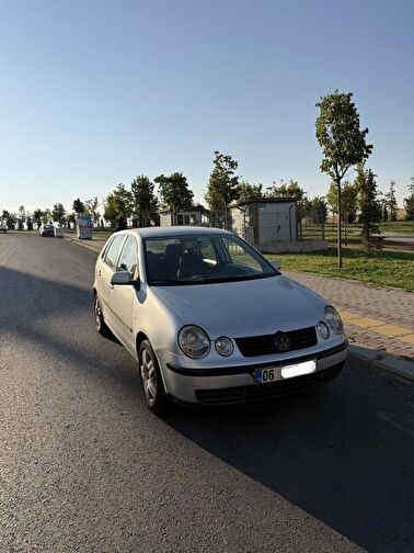 VOLKSWAGEN POLO