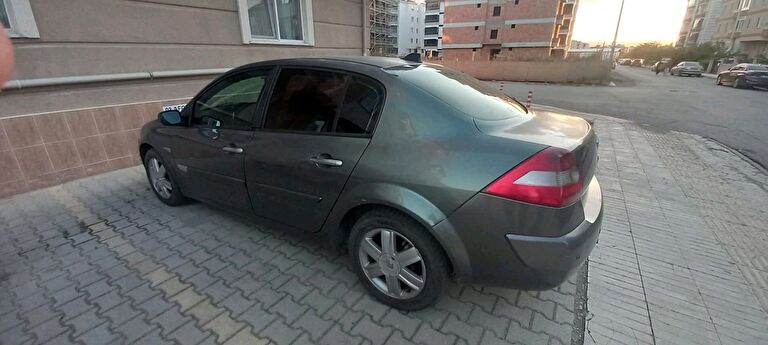 RENAULT MEGANE