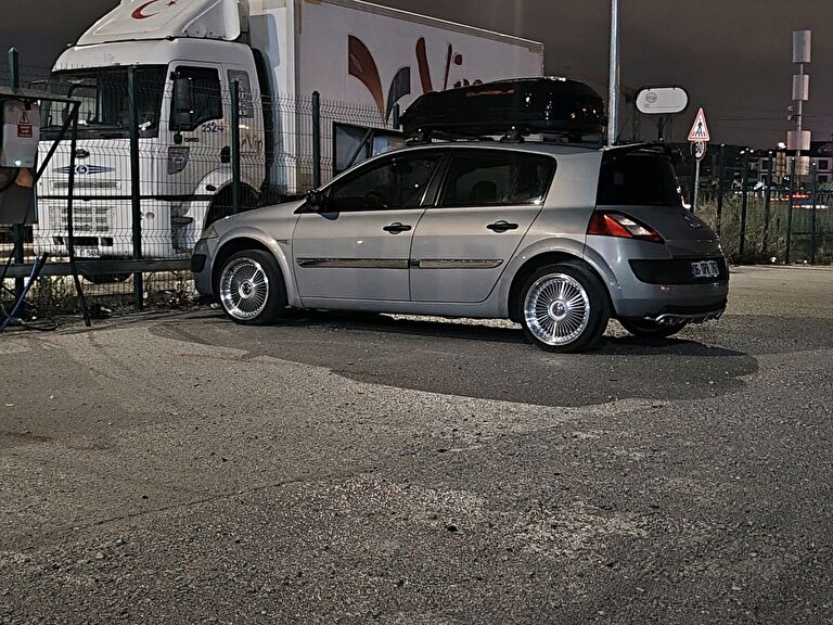 RENAULT MEGANE