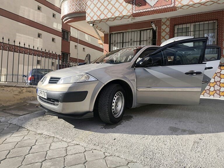 RENAULT MEGANE