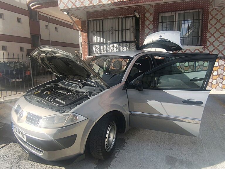RENAULT MEGANE