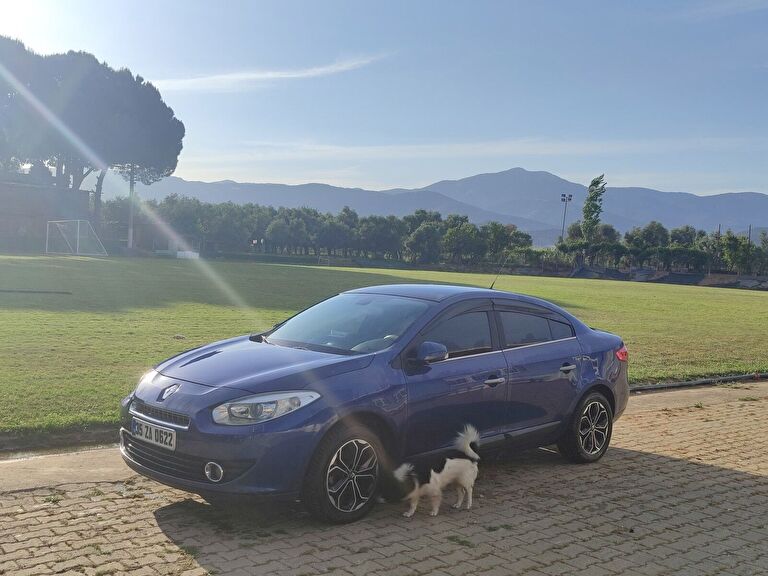 RENAULT FLUENCE