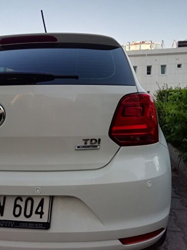 VOLKSWAGEN POLO