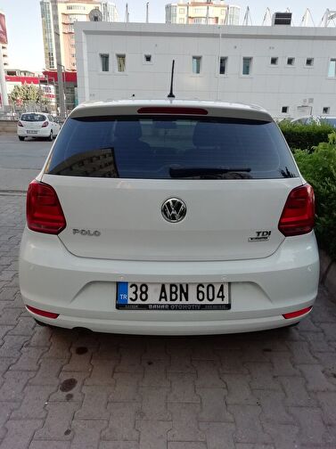 VOLKSWAGEN POLO