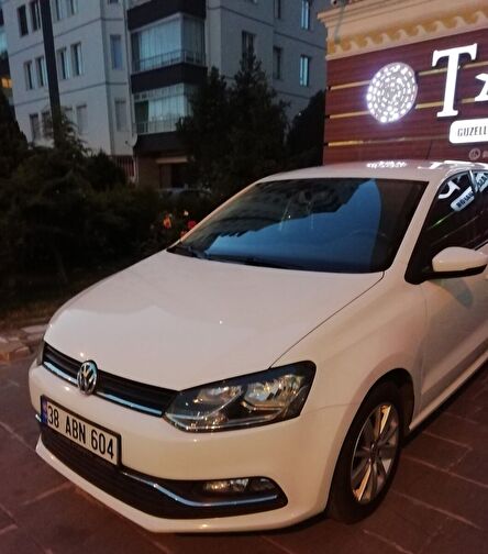 VOLKSWAGEN POLO