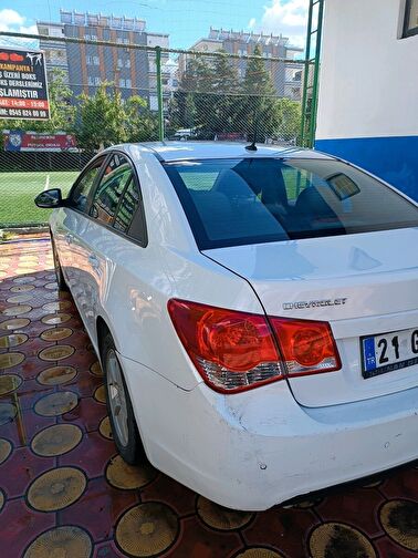 CHEVROLET CRUZE