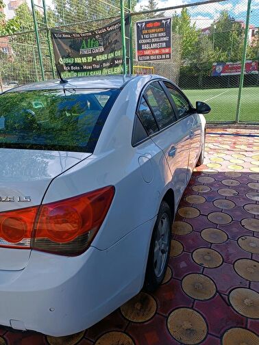 CHEVROLET CRUZE