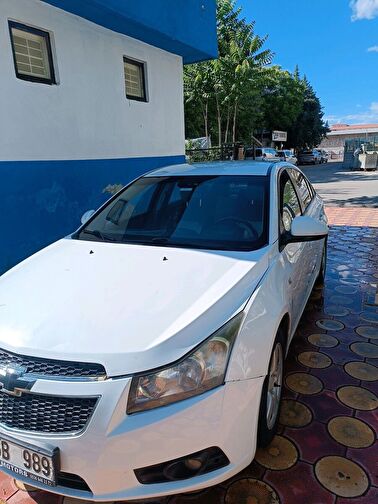 CHEVROLET CRUZE