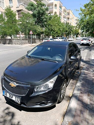 CHEVROLET CRUZE