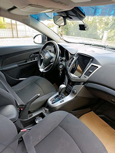 CHEVROLET CRUZE
