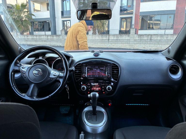 NISSAN JUKE