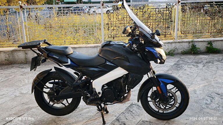 Bajaj Pulsar NS 200