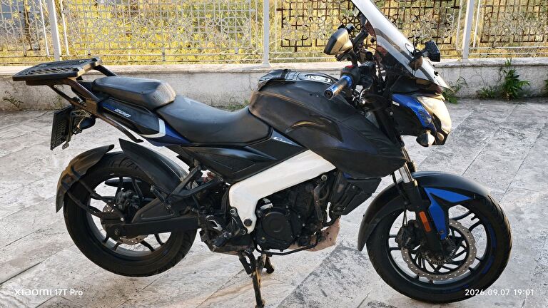 Bajaj Pulsar NS 200