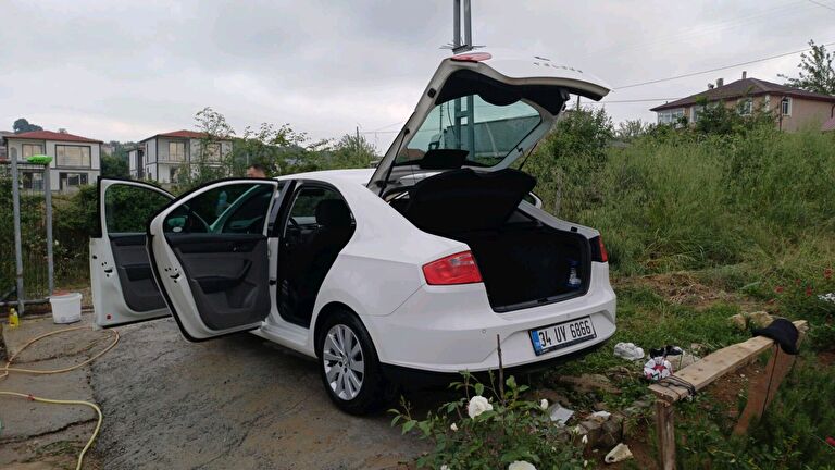 SEAT TOLEDO