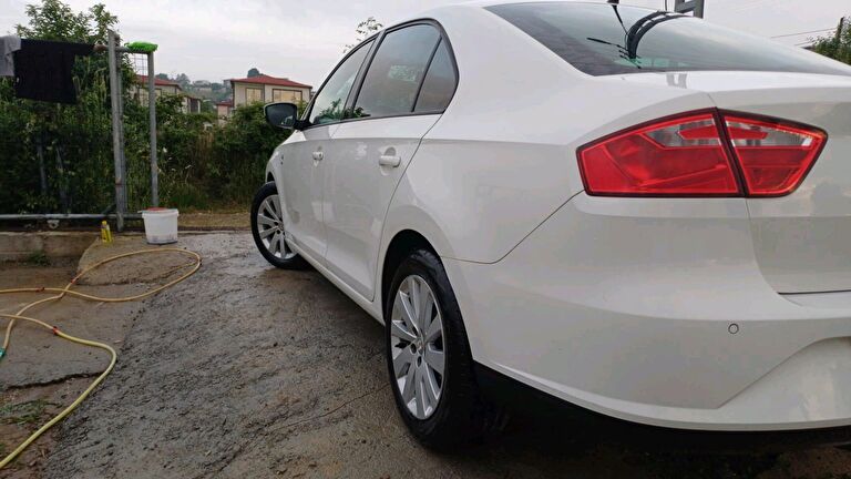 SEAT TOLEDO