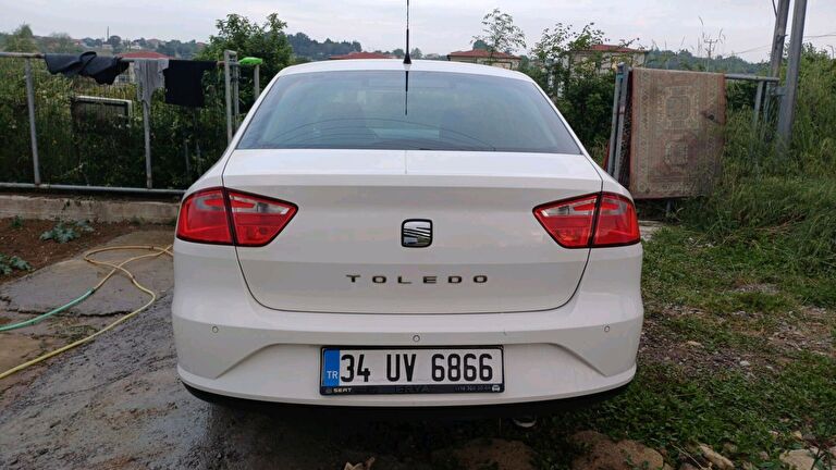 SEAT TOLEDO
