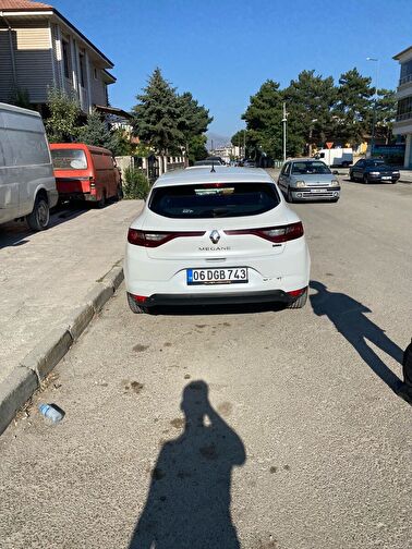 RENAULT MEGANE