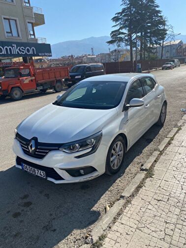 RENAULT MEGANE
