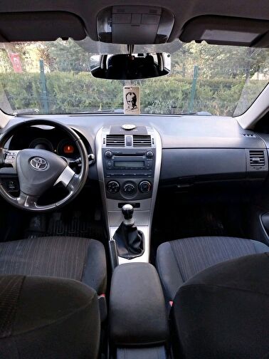 TOYOTA COROLLA
