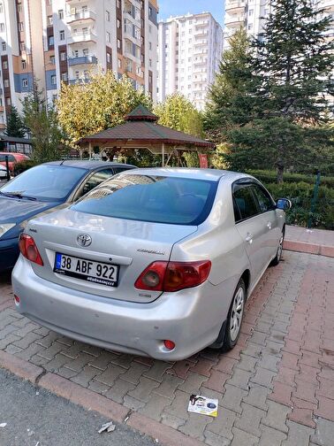 TOYOTA COROLLA