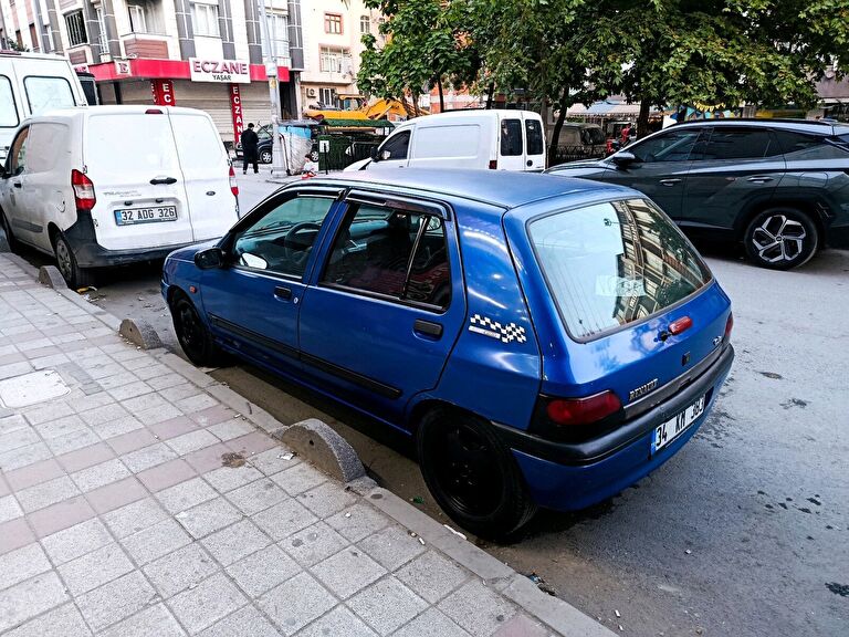RENAULT CLIO SYMBOL
