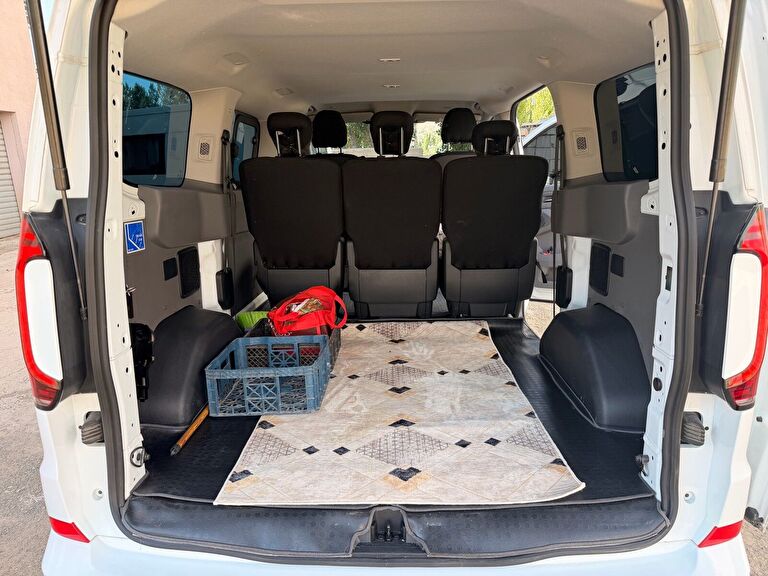 VOLKSWAGEN TRANSPORTER