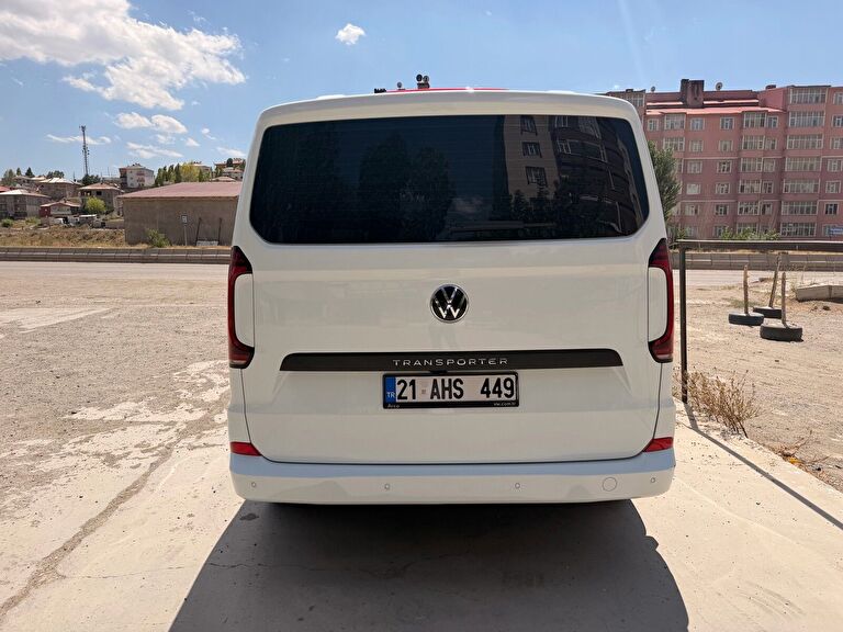 VOLKSWAGEN TRANSPORTER