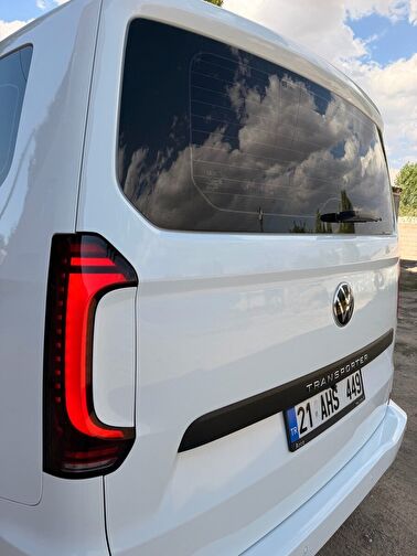 VOLKSWAGEN TRANSPORTER