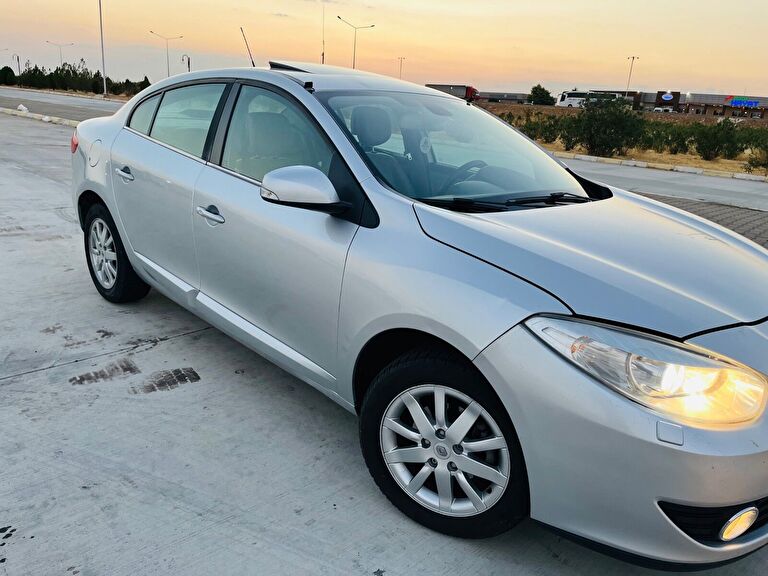 RENAULT FLUENCE