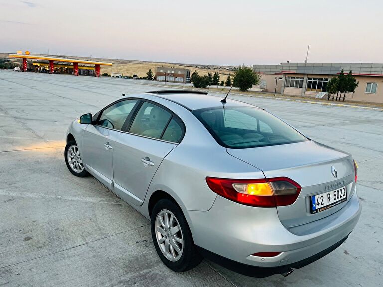 RENAULT FLUENCE