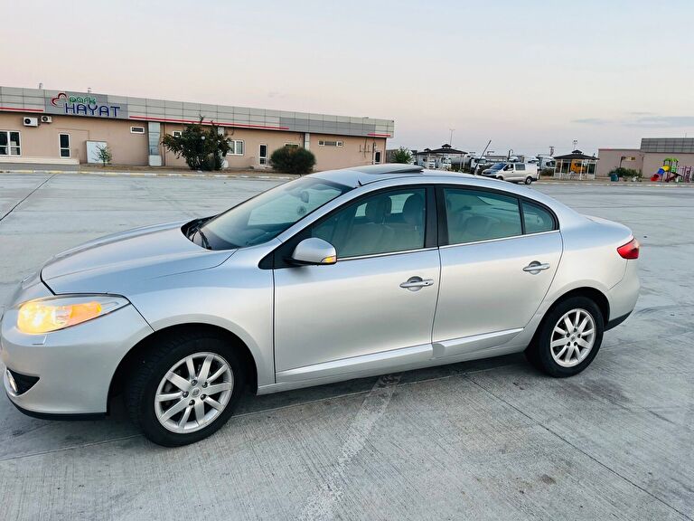 RENAULT FLUENCE