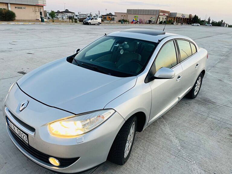 RENAULT FLUENCE
