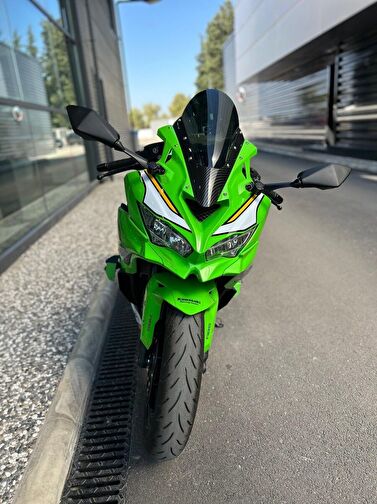 Kawasaki Ninja ZX-4RR