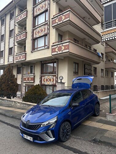 RENAULT CLIO