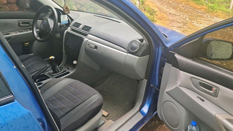 MAZDA MAZDA3