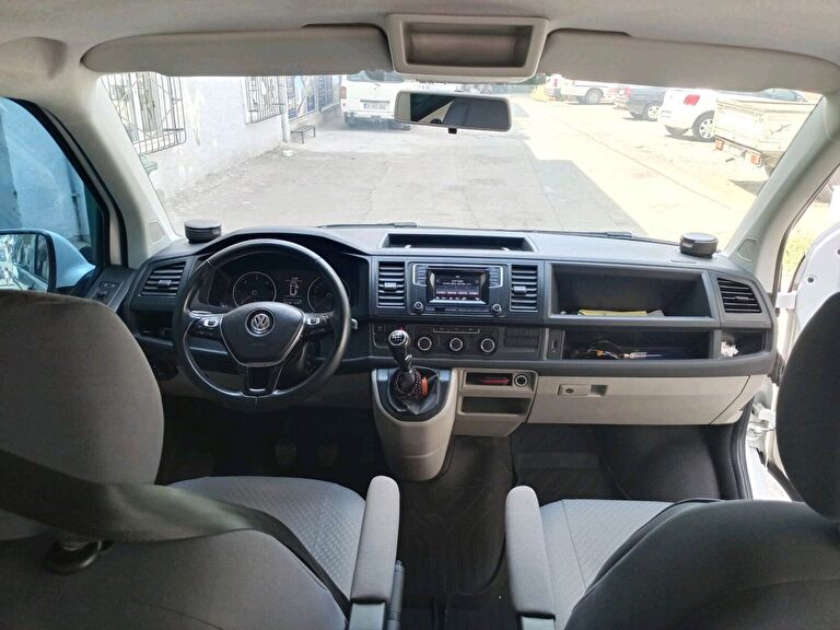 VOLKSWAGEN TRANSPORTER