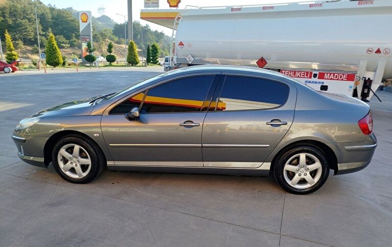 PEUGEOT 407