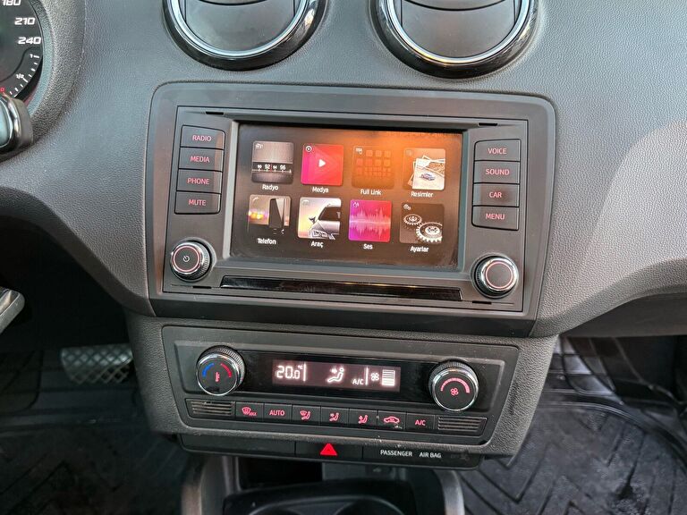SEAT IBIZA