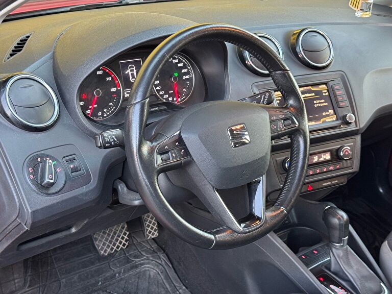 SEAT IBIZA