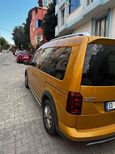 VOLKSWAGEN CADDY