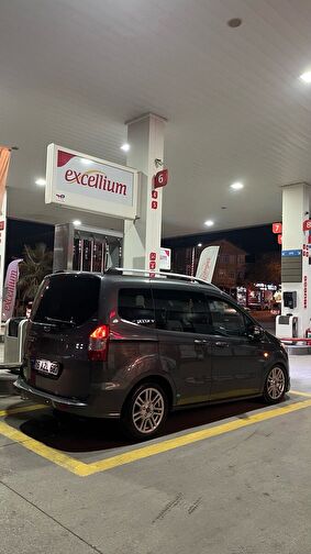 FORD TOURNEO COURIER