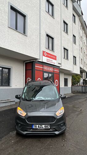 FORD TOURNEO COURIER