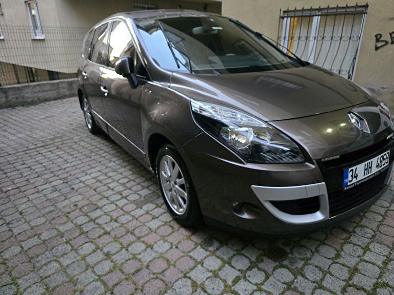 RENAULT GRAND SCENIC