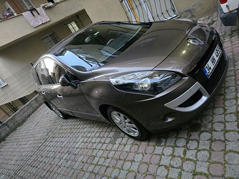RENAULT GRAND SCENIC