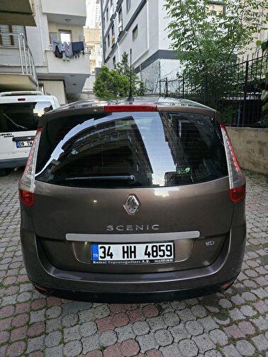RENAULT GRAND SCENIC